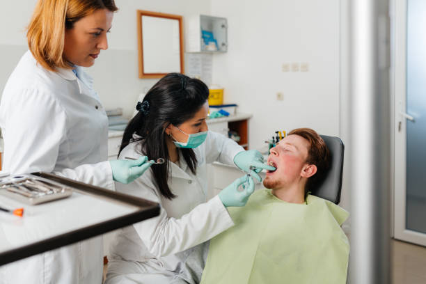 Best Dentist Open Late Near Me  in Roseville, MN